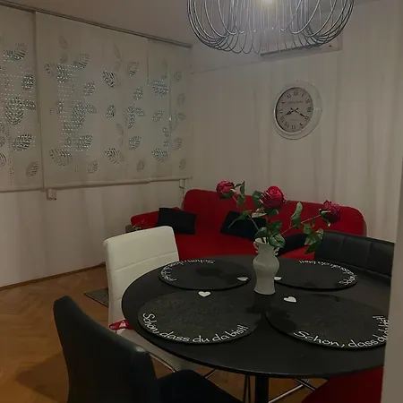 Tea 2 Apartment Split